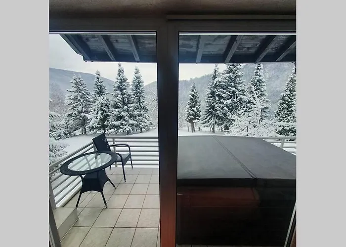 וילה Wolf's Plane Luxury Isolated Mountain House For Digital Nomads *