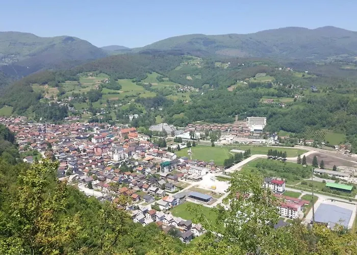 Wolf's Plane Luxury Isolated Mountain House For Digital Nomads פויניצה